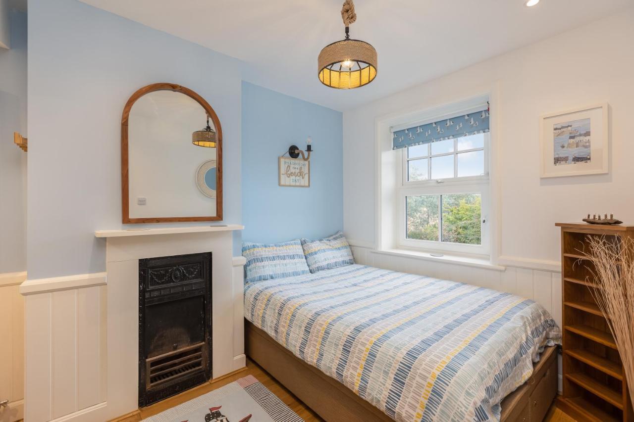 Robin Hood'S Bay Coastguard'S Cottage With A View Екстер'єр фото